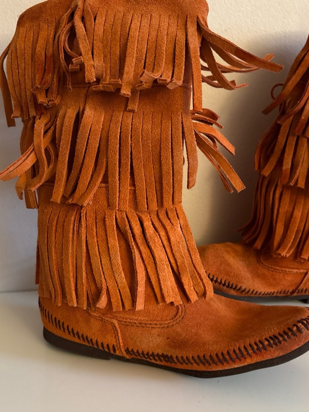 Minnetonka 3 layer suede fringe boots orange pumkin rare  suede fringe boots 7 u